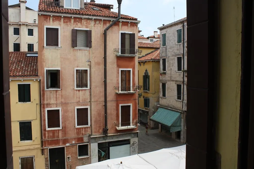 Apartment 2 Venise 0*,  Italie